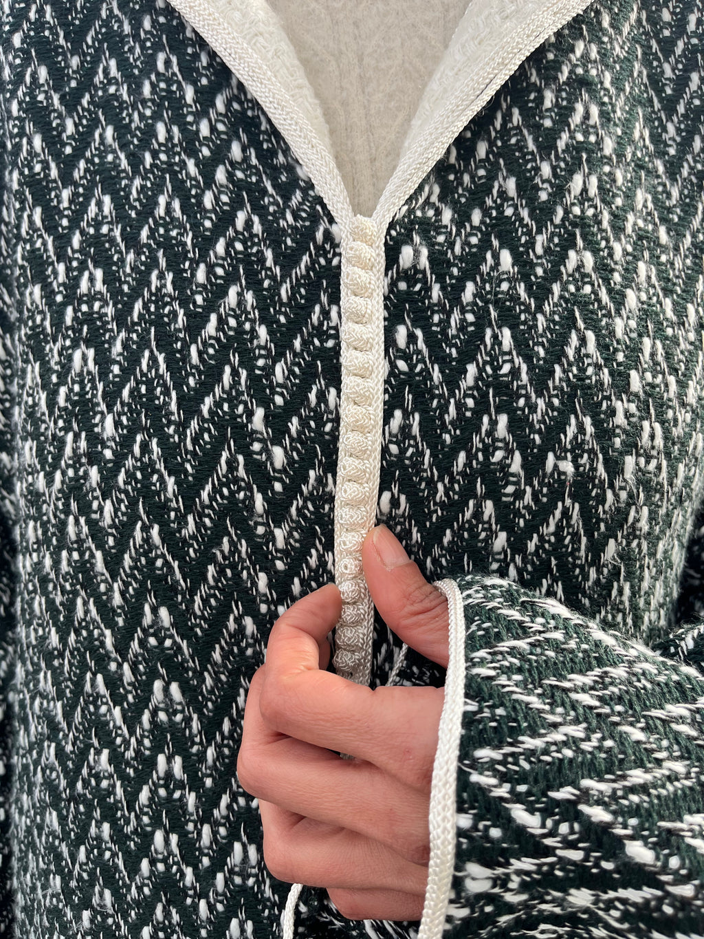 Jellaba channel verte capuche blanche