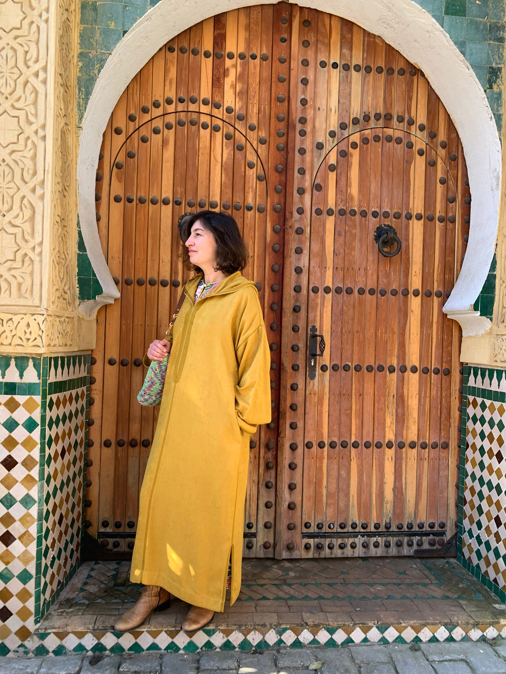 Ensemble Jellaba Mlifa moutarde et son Qmiss